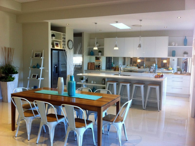 Stunning Family Home in the 5