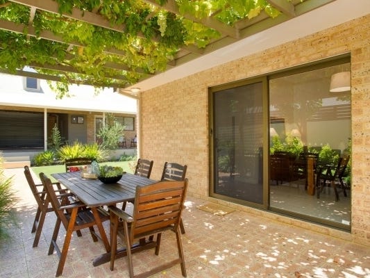Quiet studio nestled in lush 3