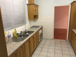 Three bedroom single story house 5