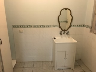 Three bedroom single story house 6