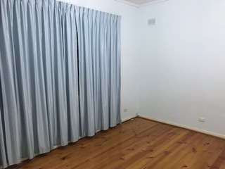 Three bedroom single story house 9