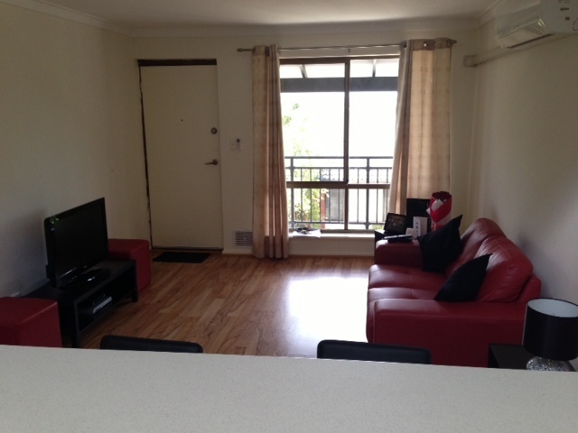 Fully Renovated 2Bedx1bathx2car Villa 2