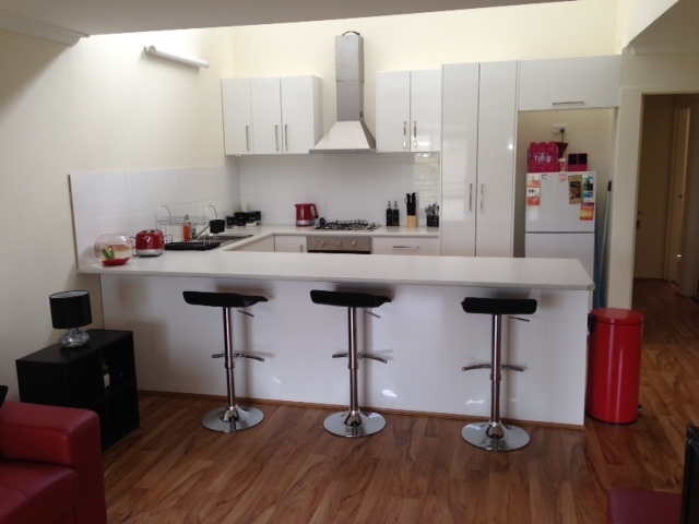 Fully Renovated 2Bedx1bathx2car Villa 3