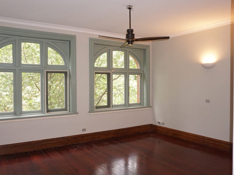 Stylish Apartment for Rent in 10