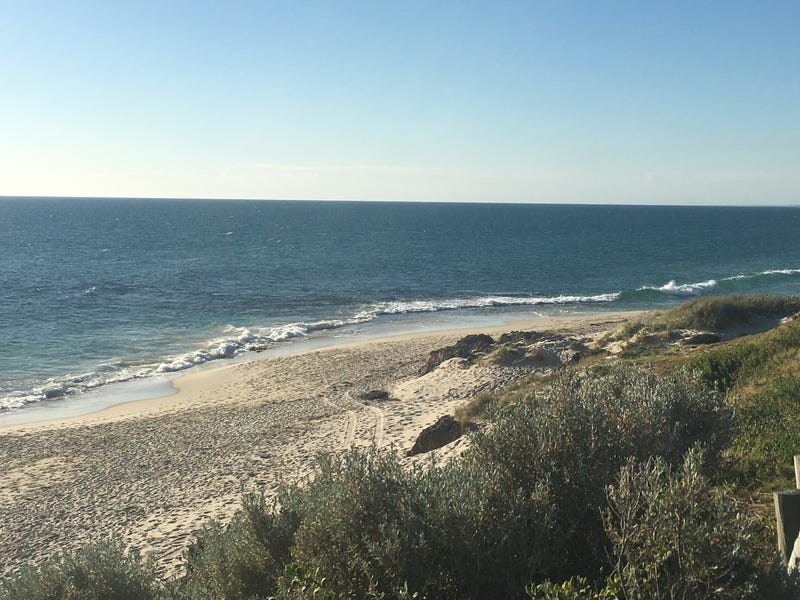STUDIO APARTMENT OPPOSITE COTTESLOE BEACH