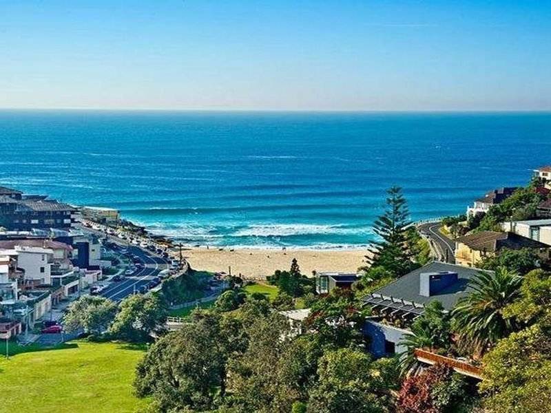 STUNNING BEACH VIEWS – Best spot for summer