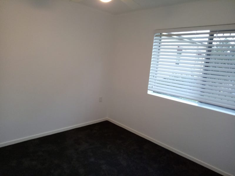 Renovated and affordable 2 Bed 6