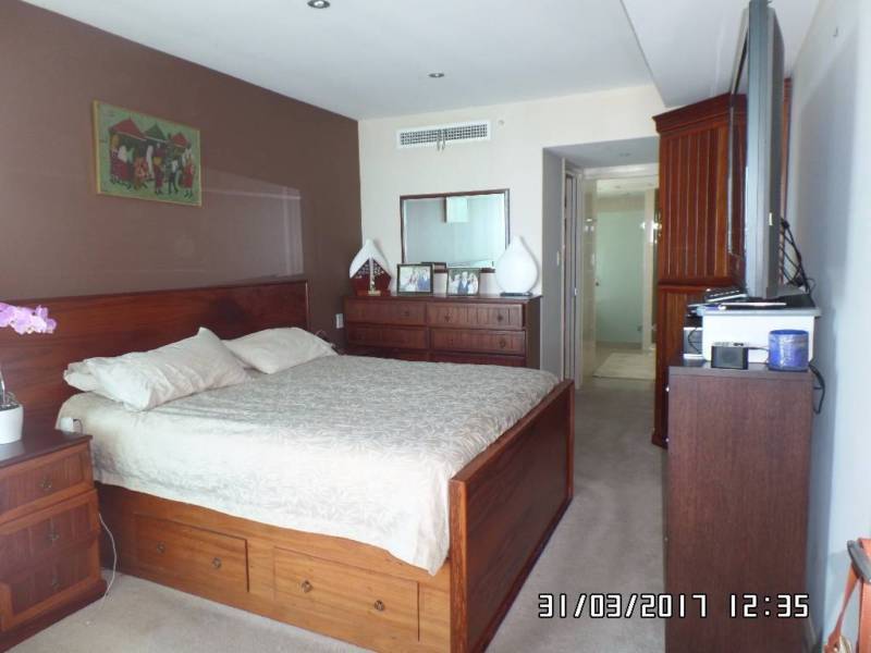 RIVER FRONTAGE ** HUGE EXECUTIVE 5