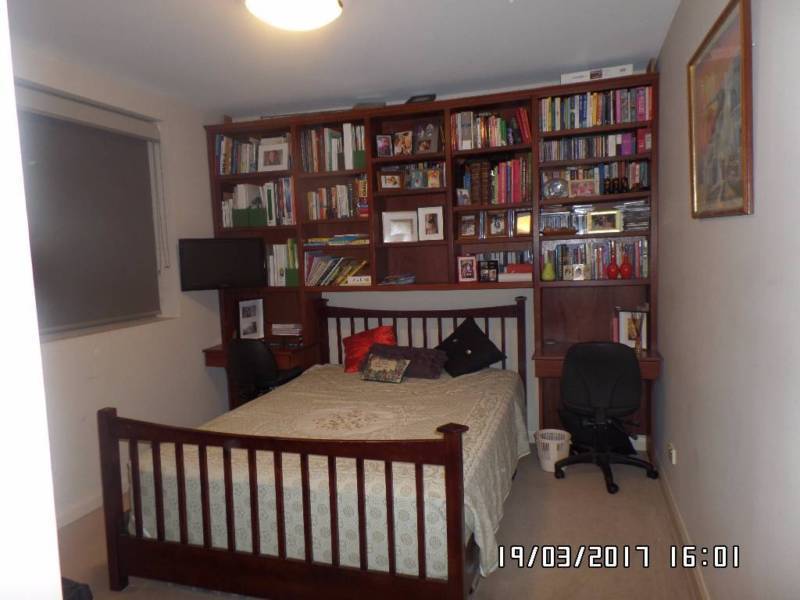 RIVER FRONTAGE ** HUGE EXECUTIVE 9