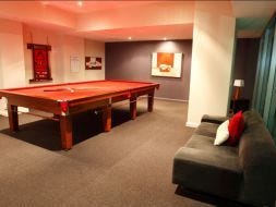 RIVER FRONTAGE ** HUGE EXECUTIVE 16