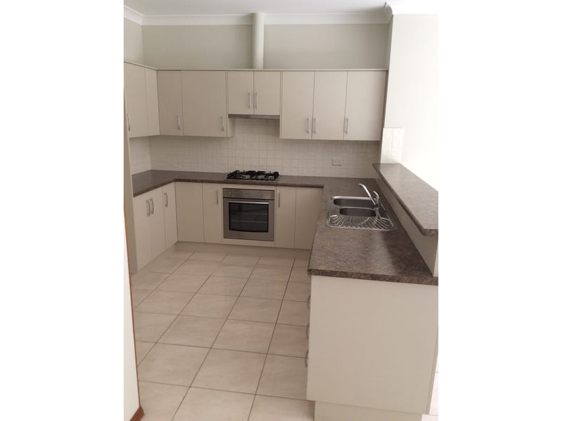 STYLISH, MODERN LIVING, CLOSE TO 11