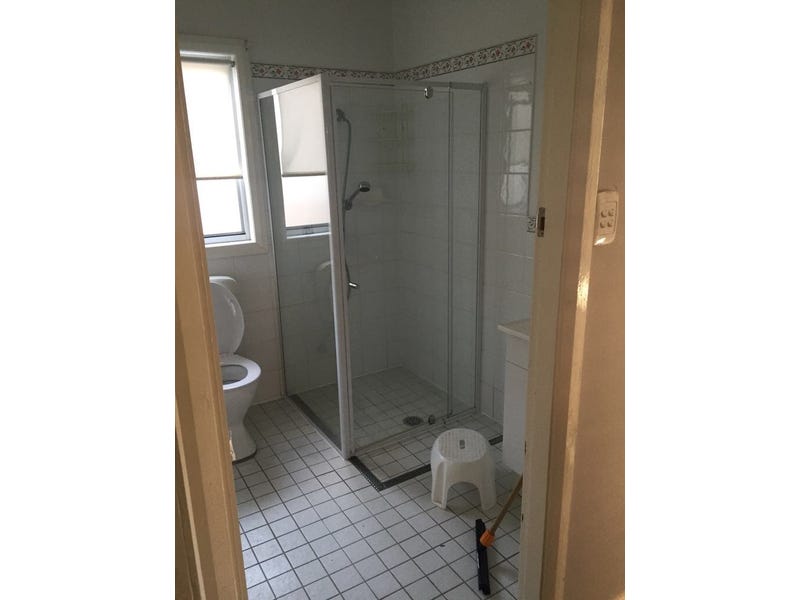 House For Rent – Guildford 8