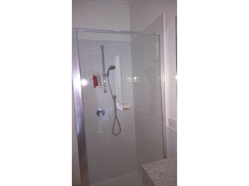 Luxury spacious 2 bedroom Riddells 5