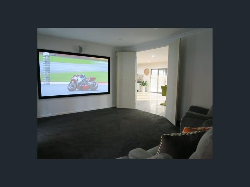 EXCEPTIONAL AVERAGE HOUSE 4
