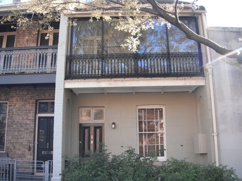 Shared House. Two huge sunny bedrooms are available with either own private enclosed balcony or private ensuite