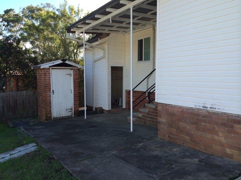 Neat home in convenient location 6