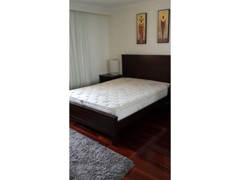 LUXURY FURNISHED APARTMENT MTRS FROM 4