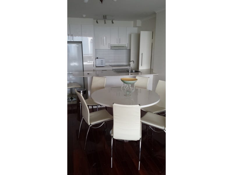LUXURY FURNISHED APARTMENT MTRS FROM 6