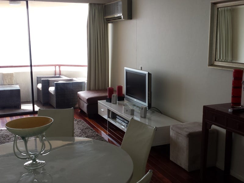 LUXURY FURNISHED APARTMENT MTRS FROM 7