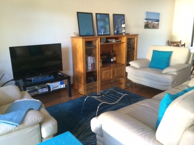 Beautifully Renovated 2 Bed Villa 2