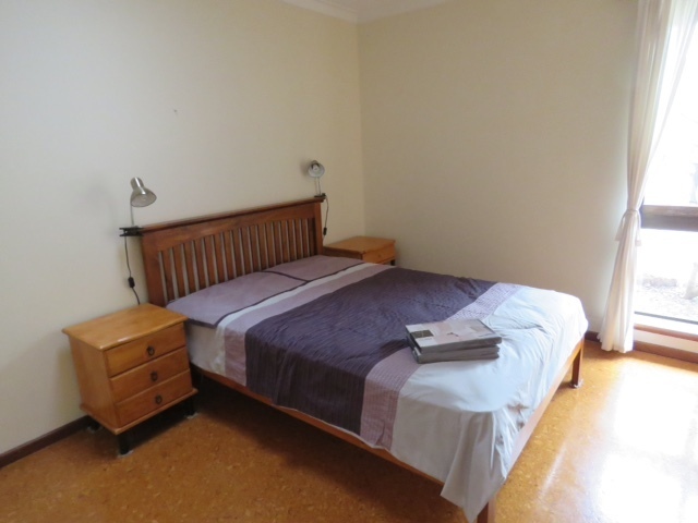 Beautifully Renovated 2 Bed Villa 7