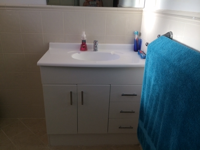 Beautifully Renovated 2 Bed Villa 10