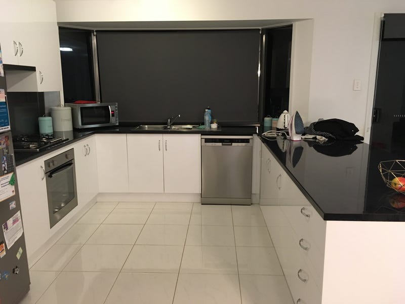 Lovely home in quiet estate 2