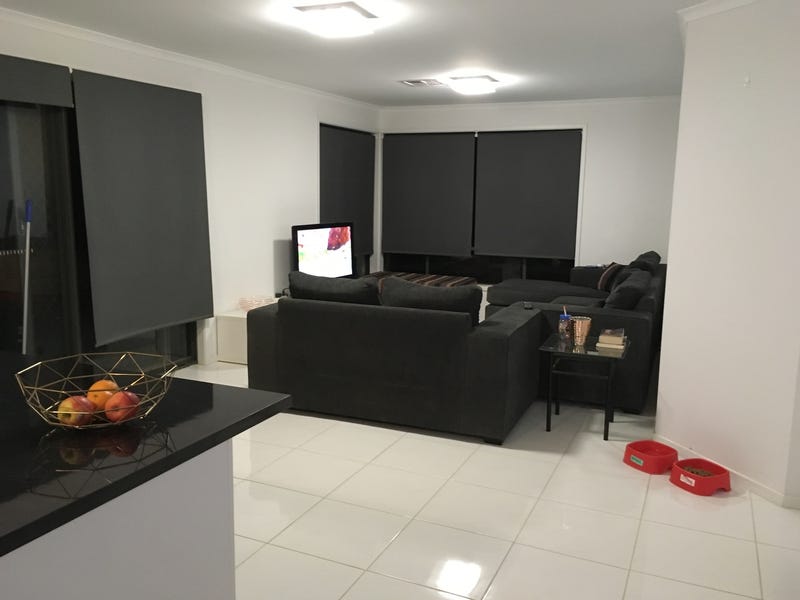 Lovely home in quiet estate 5