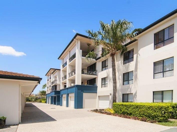 ‘Reduced’ 2 Bedroom, 2 Bathroom Unit with Balcony