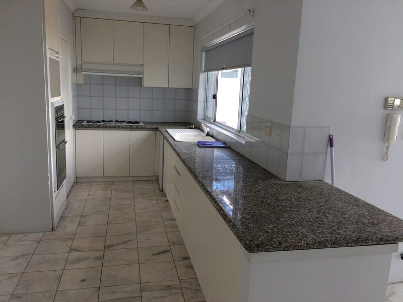 Great river location, spacious rooms 5