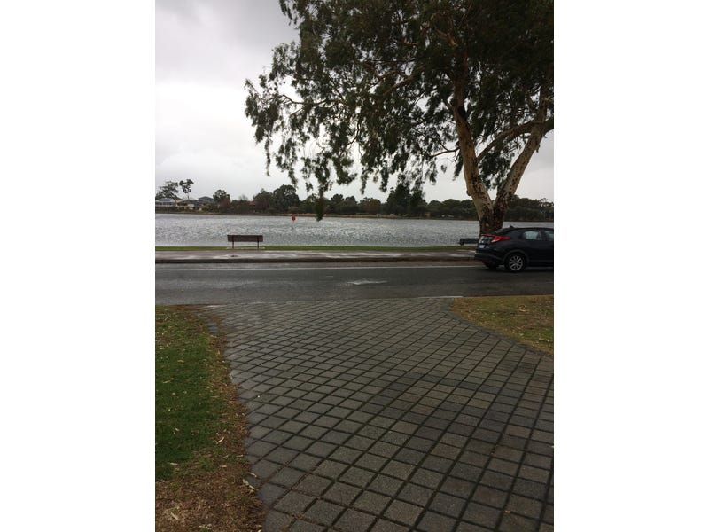 Great river location, spacious rooms 14