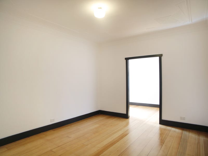 Renovated 3 Bedroom Cottage 6