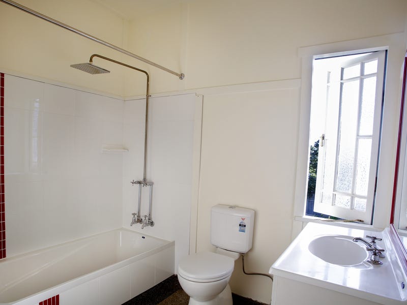 Renovated 3 Bedroom Cottage 7