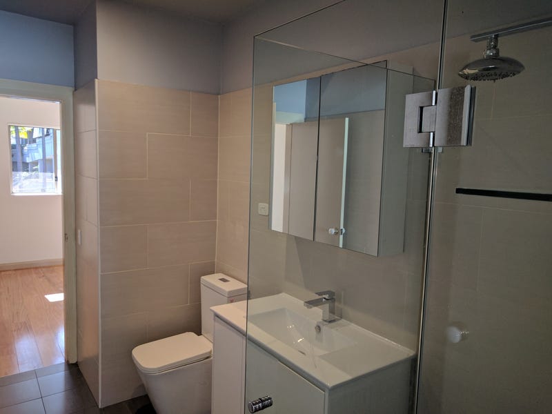 Luxury 1 Bed Apartment with 4