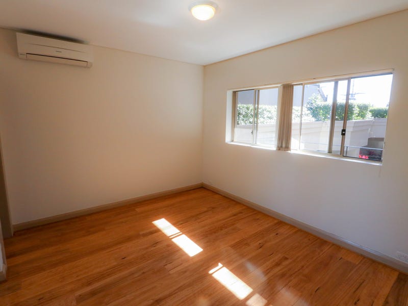 Luxury 1 Bed Apartment with 26