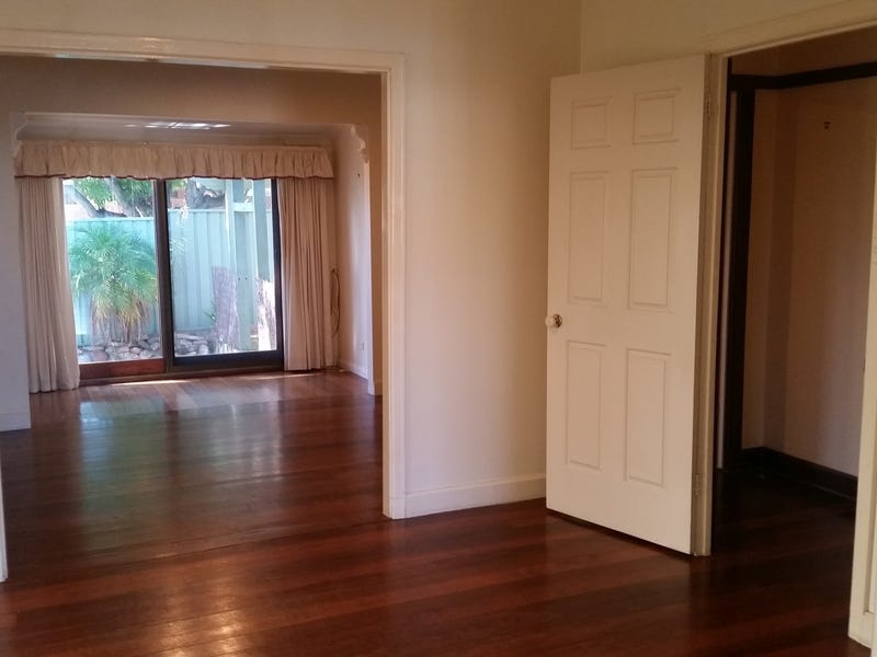 Great character home in excellent 5