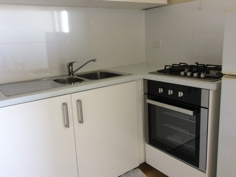 RENOVATED 1 brm f/f 2