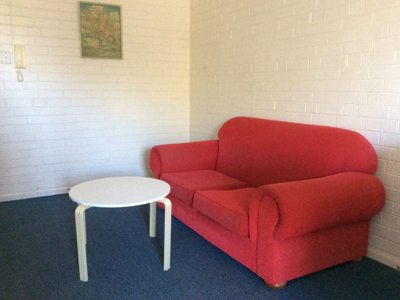 RENOVATED 1 brm f/f 3