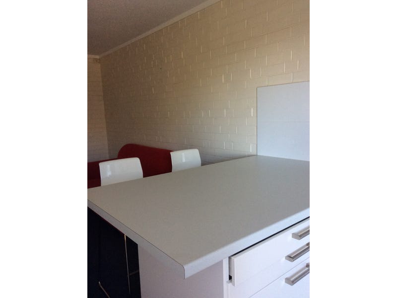 RENOVATED 1 brm f/f 6