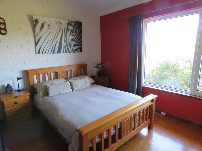Secluded, beautifully renovated large one bedroom apartment, prime location.