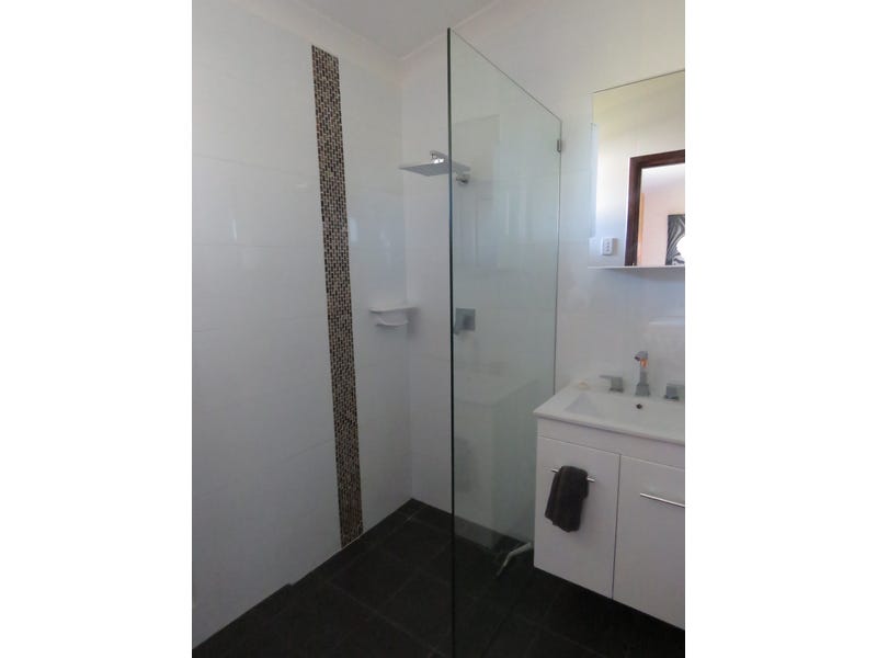 Secluded, beautifully renovated large one 6