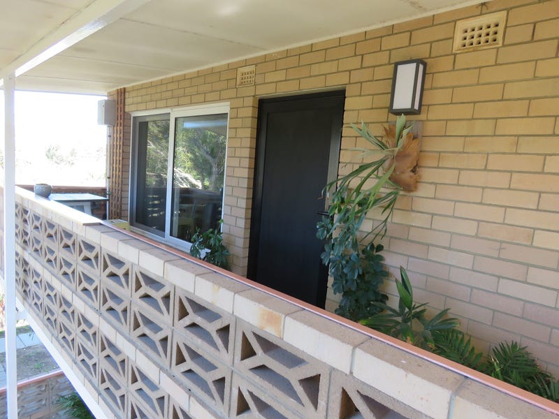Secluded, beautifully renovated large one 11