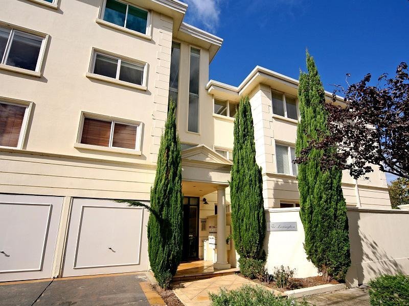 Prahran Apartment with Large Private 2