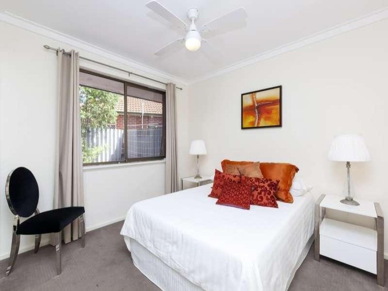 Fully Renovated 2Bedx1bathx2car Villa