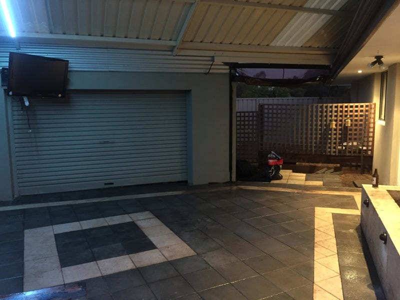 Awesome outdoor living Walking distance 4