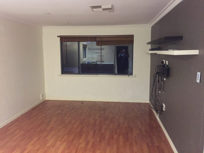 Awesome outdoor living Walking distance 14