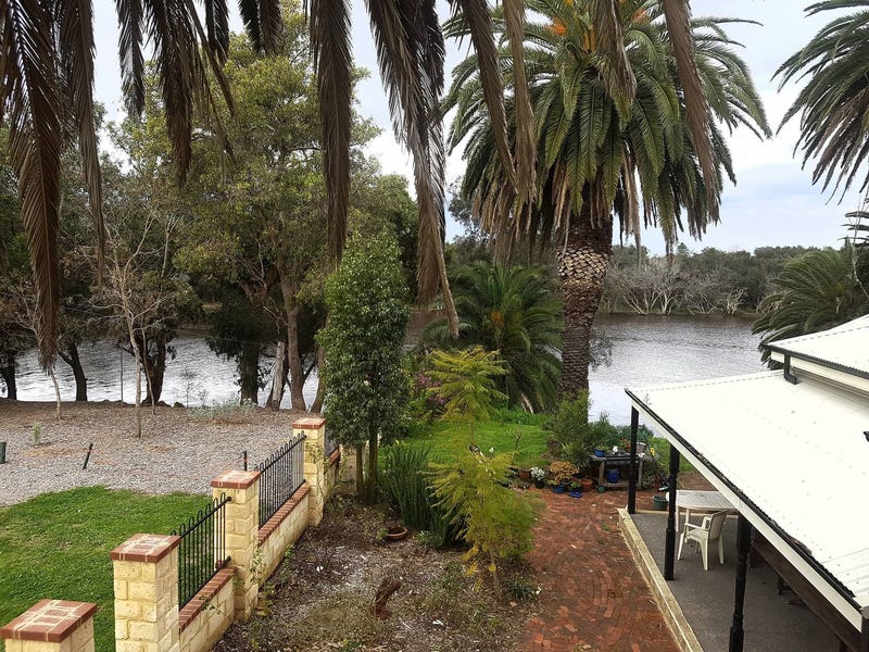 Beautiful Riverside Apartment