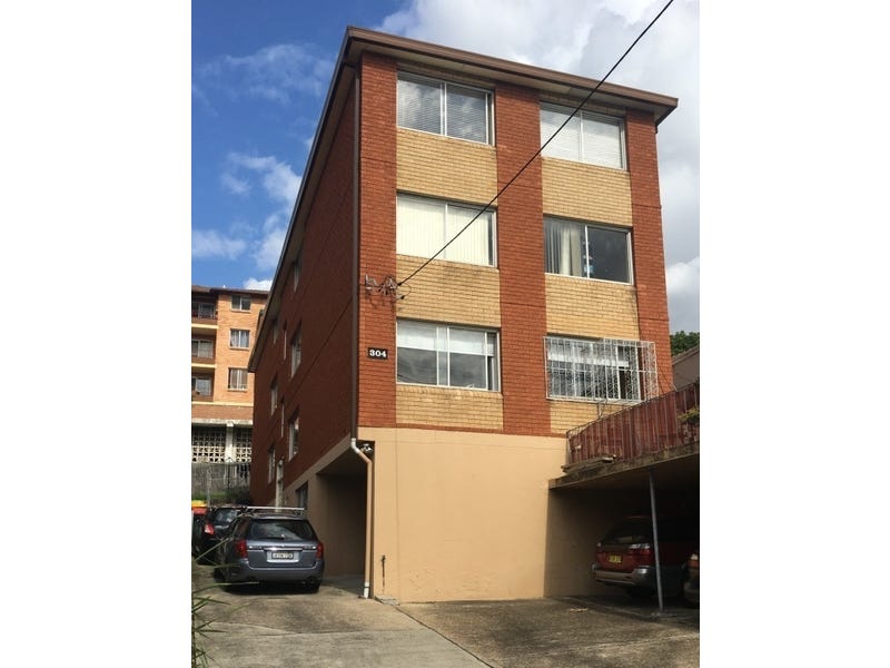 Spacious 2 Bedroom Close to 7