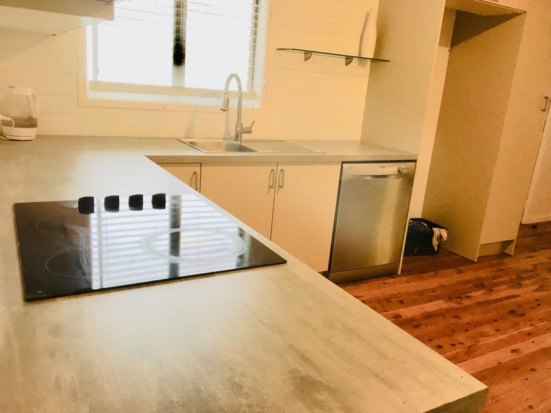 RENOVATED  PEACEFUL FAMILY HOME. 2