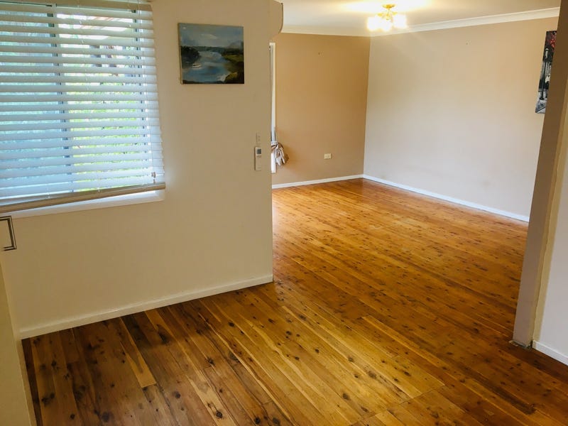 RENOVATED  PEACEFUL FAMILY HOME. 3